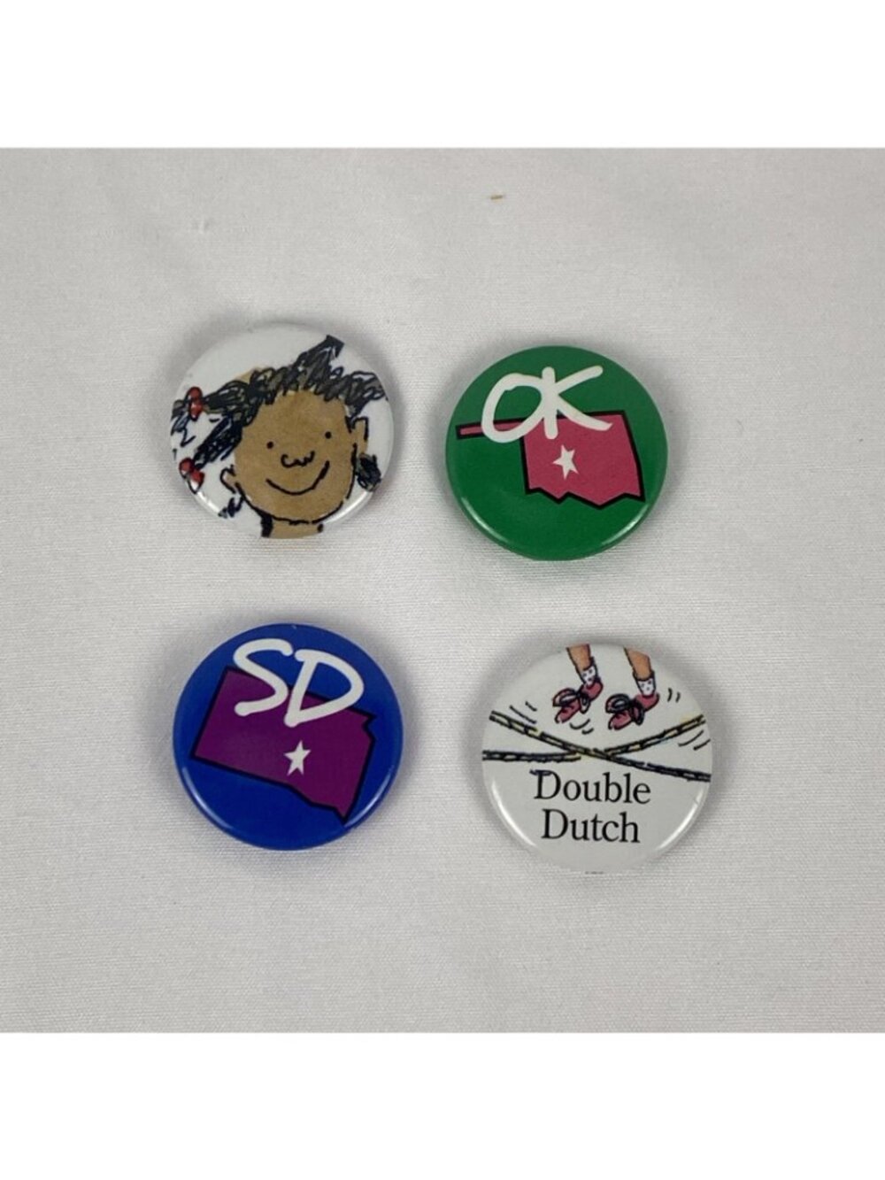 Lot of 14 VTG American Girl Grin Pins--Pleasant Company 1990s Collectibles Lot B - Picture 4 of 6